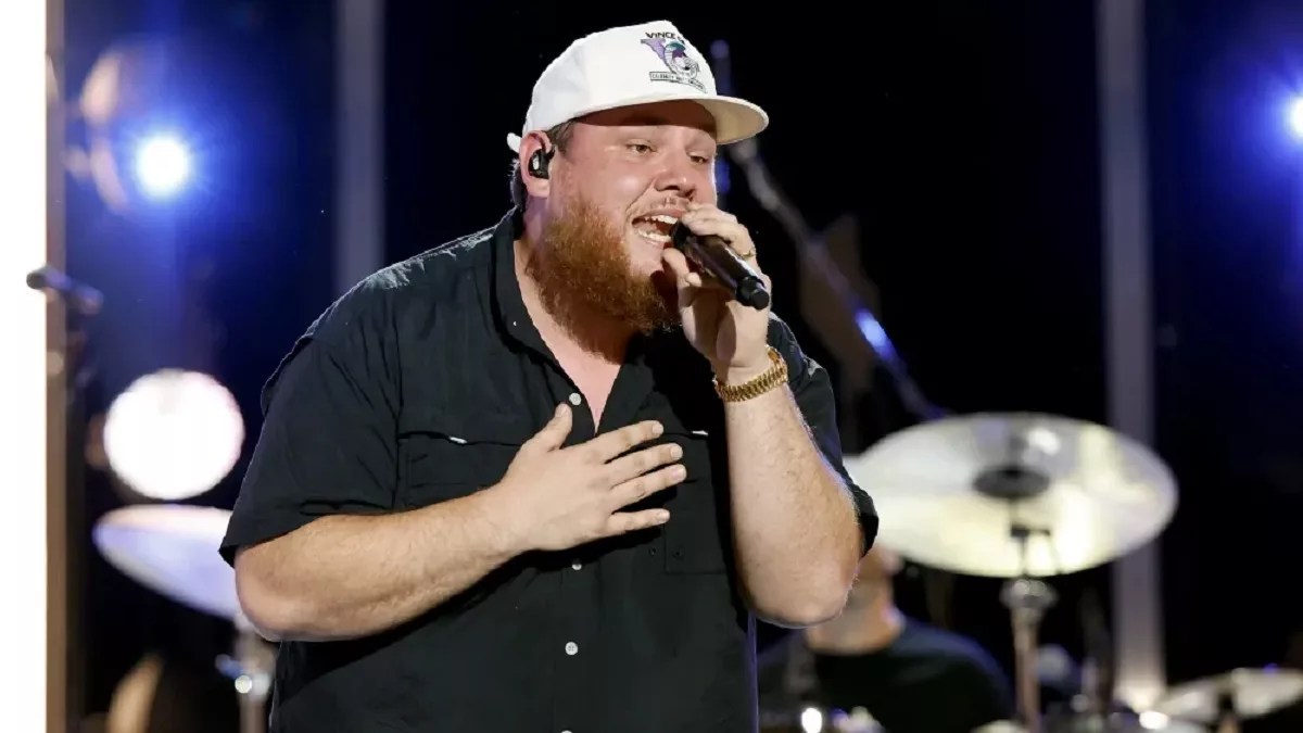 Luke Combs Sister And Brother, Who Are His Siblings? Parents NewsFinale