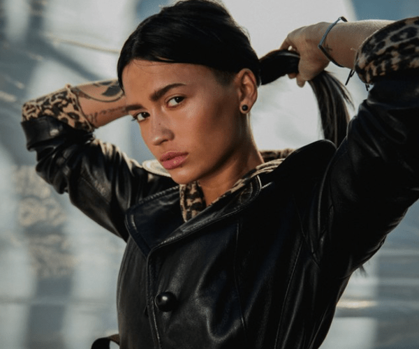 How did TAELA get famous? Her Age, Height, Songs, Spouse Biography