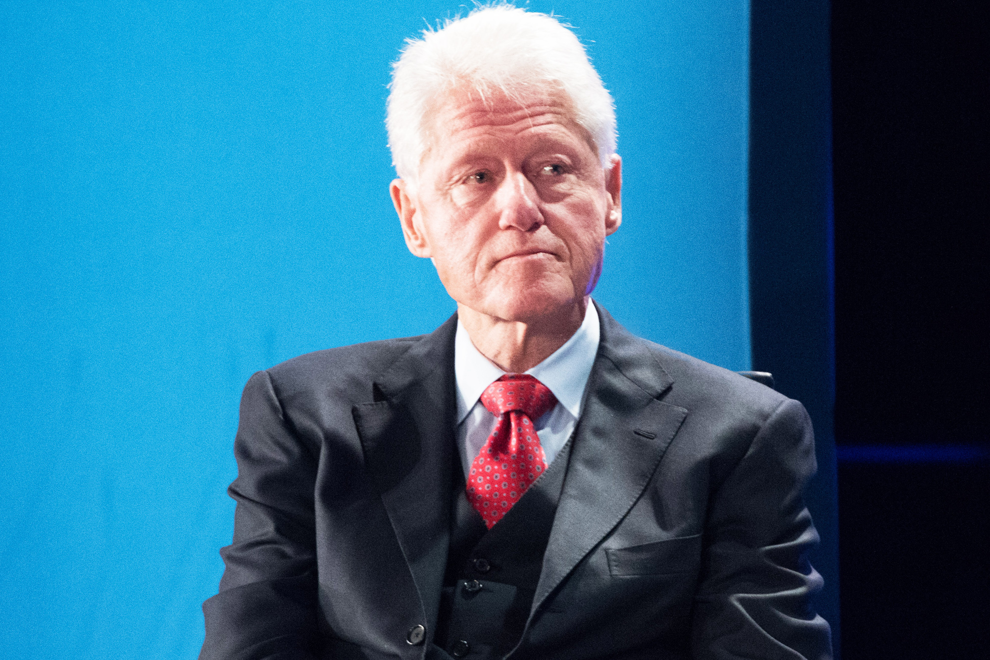 Bill Clinton heads to Africa as foundation scrutinized