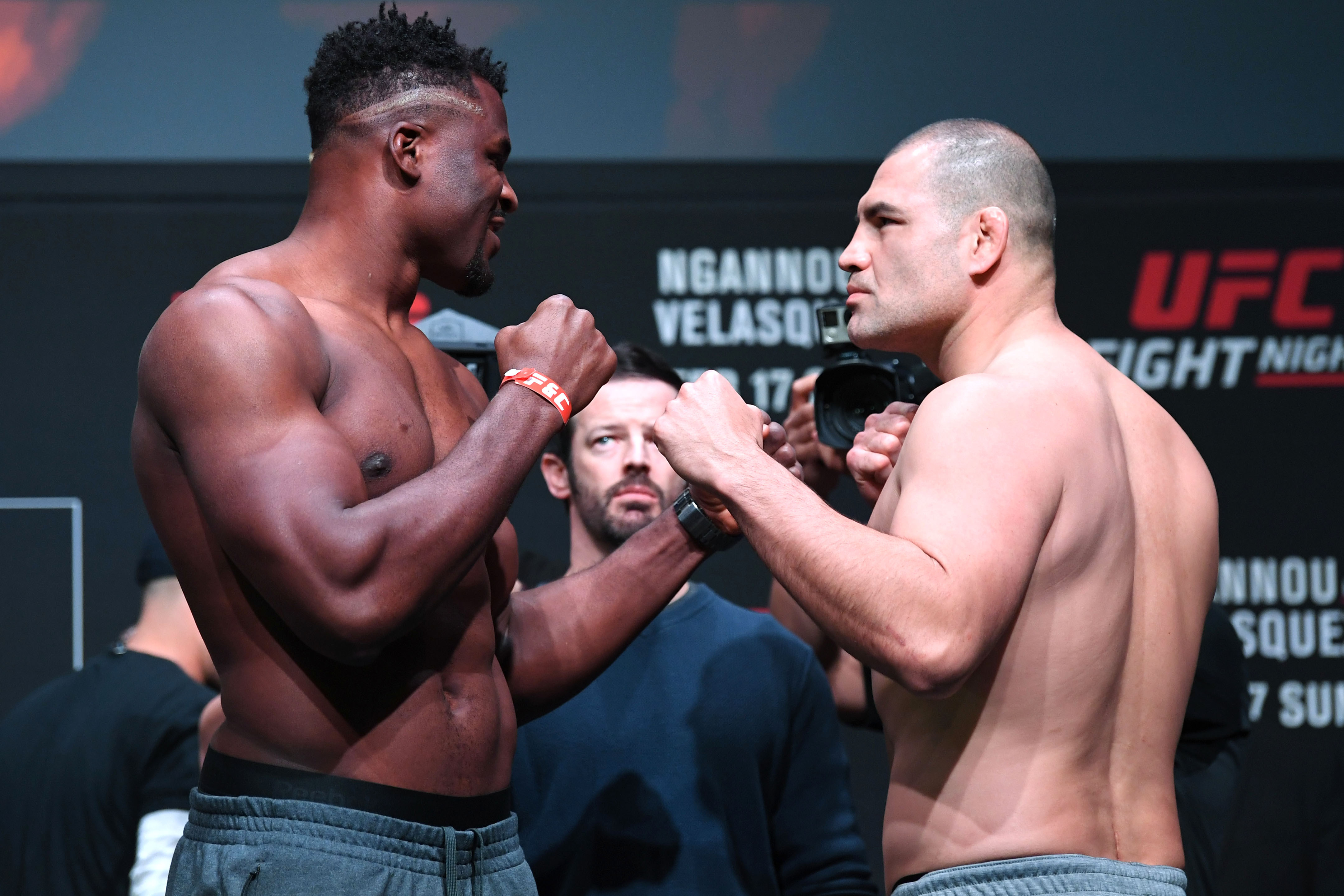 Cain Velasquez will prevail after averting Francis Ngannou knockout