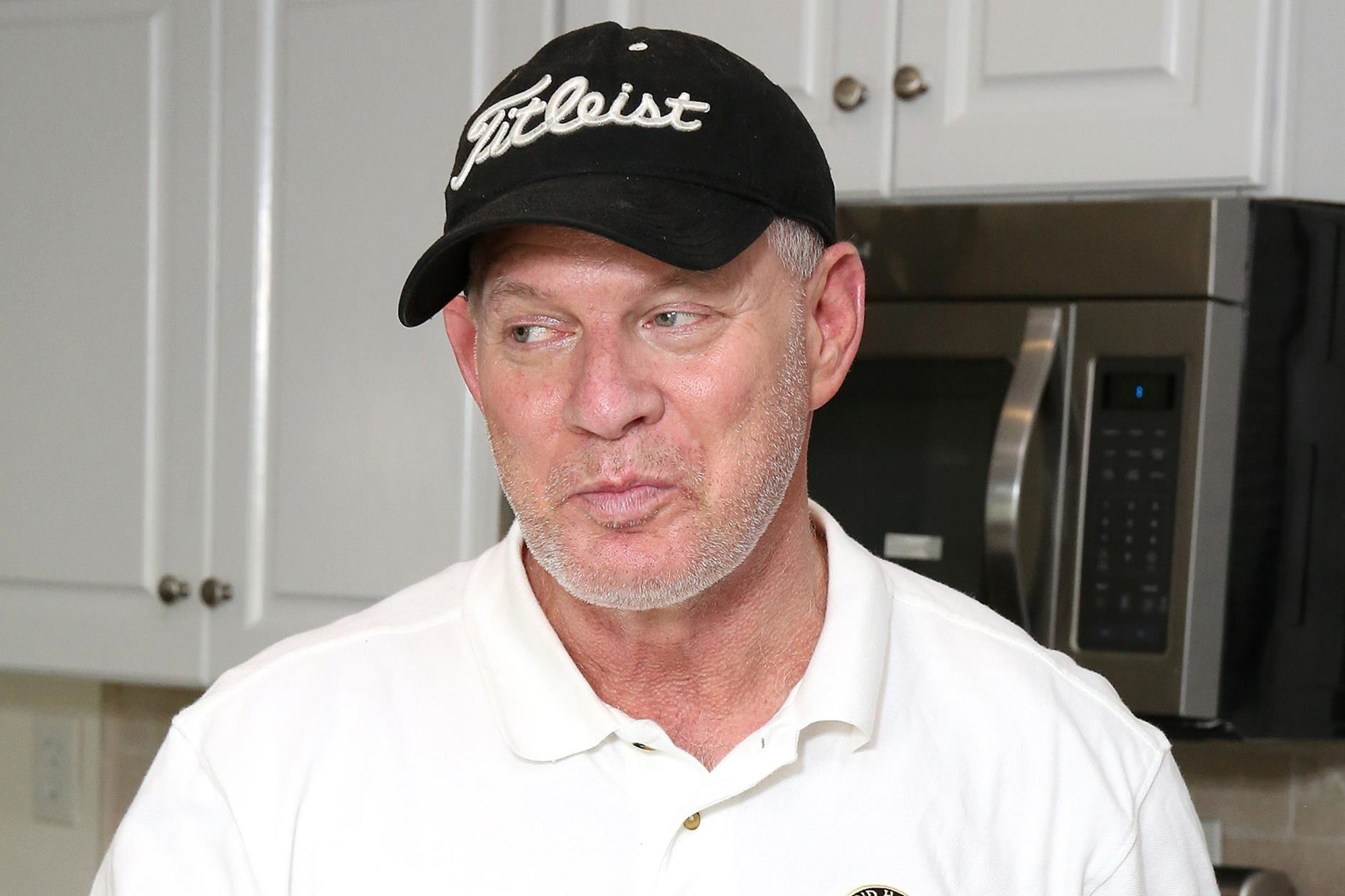 Lenny Dykstra tells neighbors to ‘go fk themselves’ after finally moving