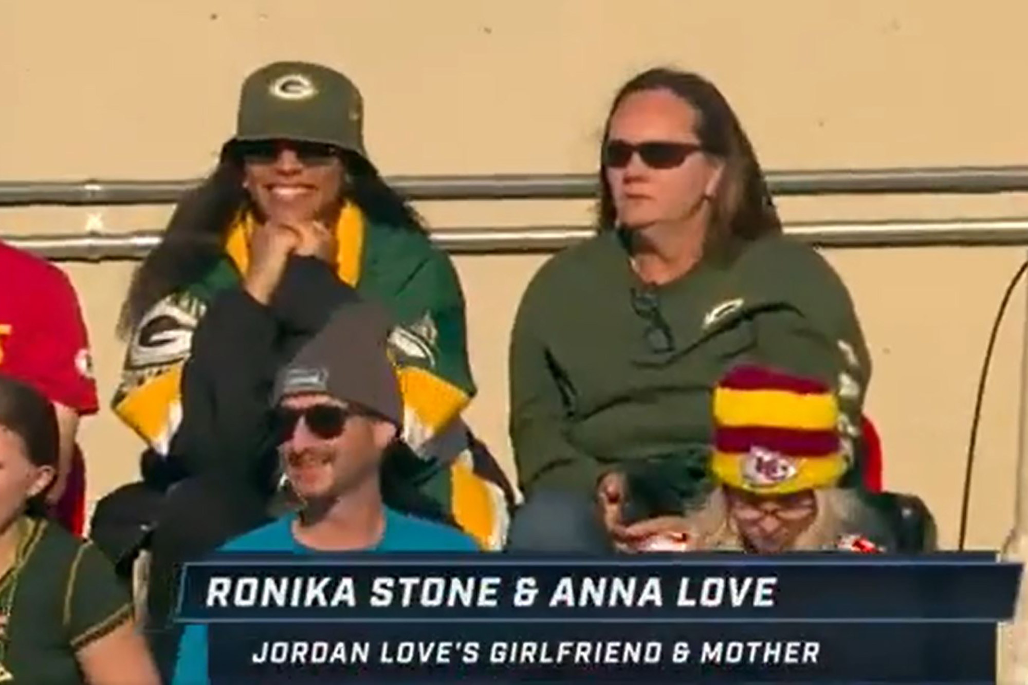 Jordan Love's girlfriend, mom stuck in last row for first NFL start