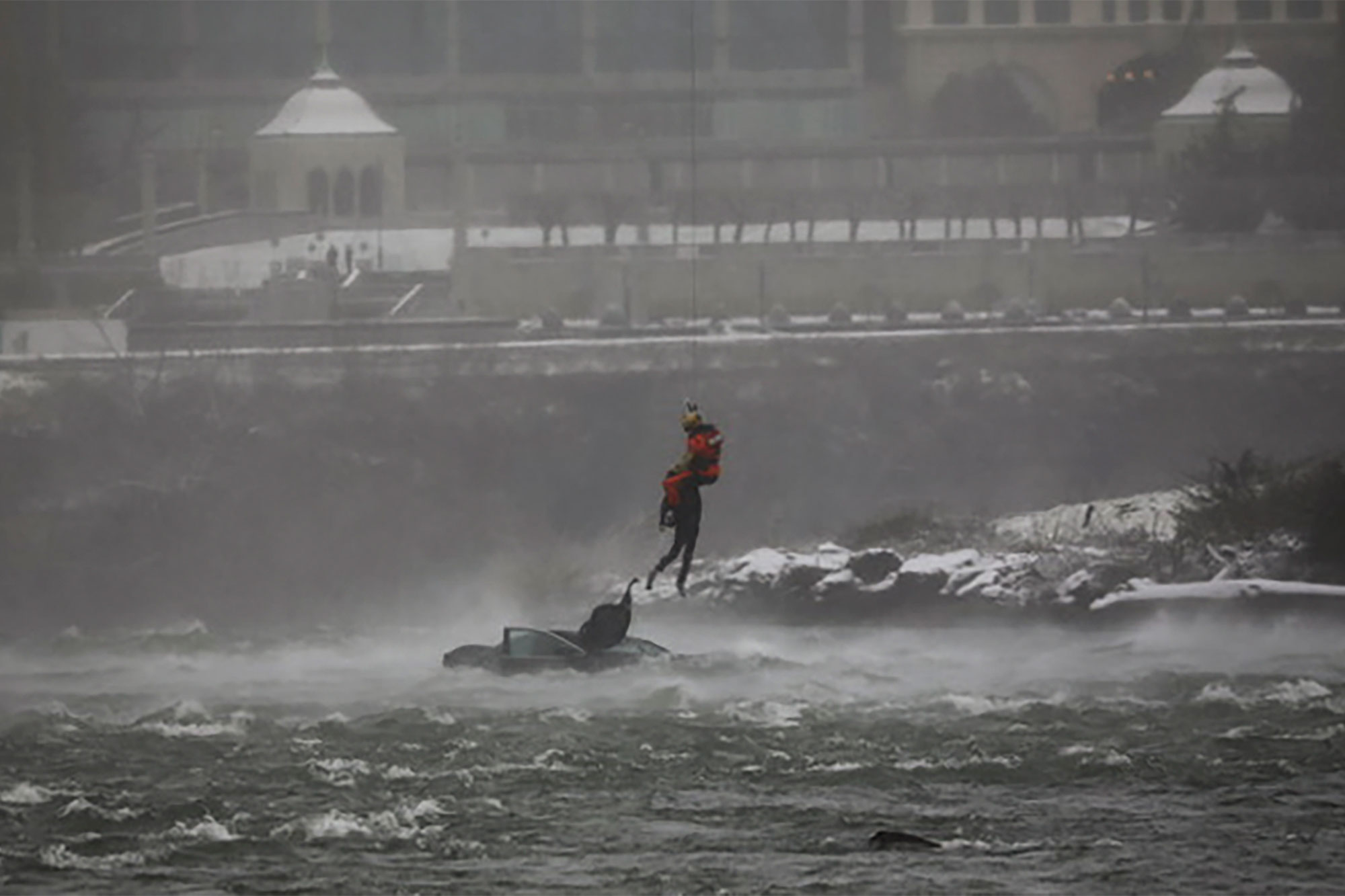 Woman 'intentionally' drove into river at brink of Niagara Falls