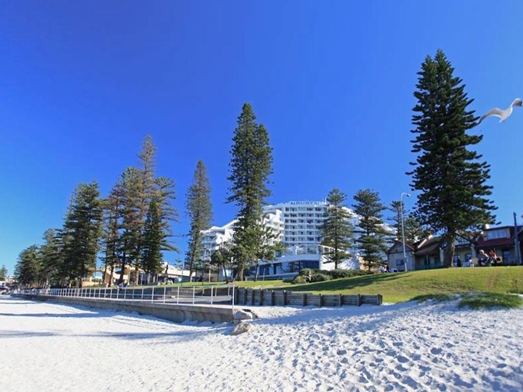 Novotel Brighton Beach