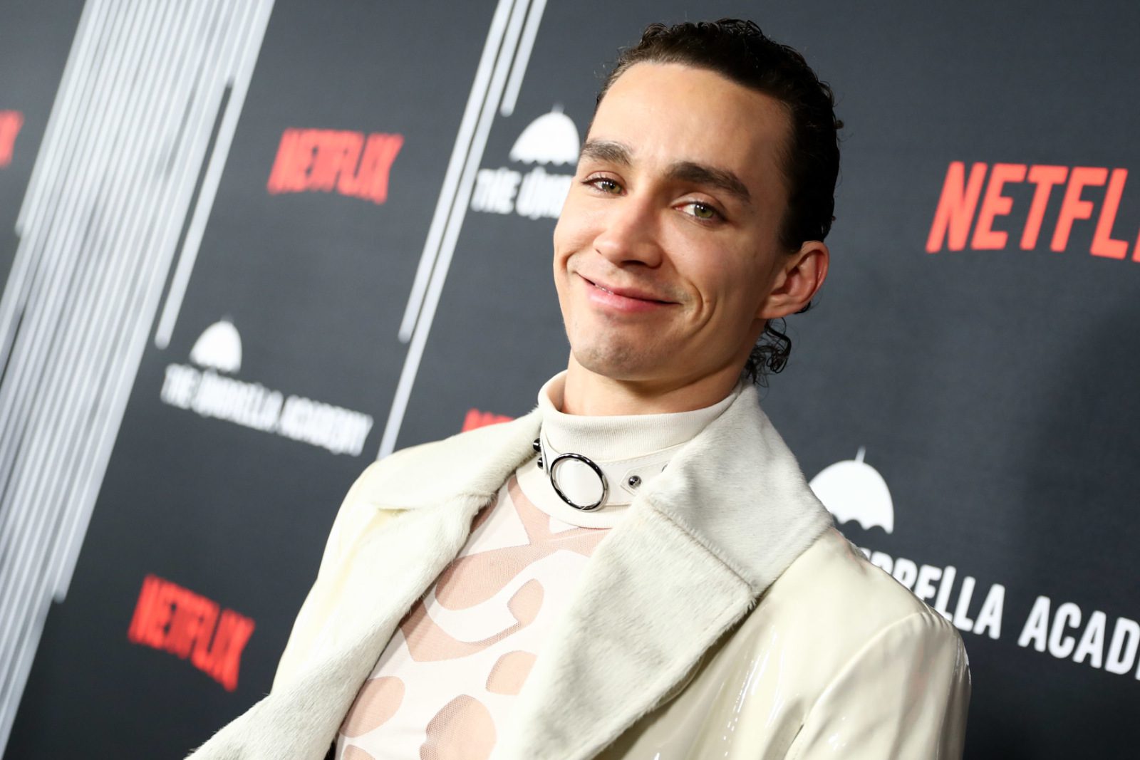 Robert Sheehan Net Worth Personal & Love Life OtakuKart