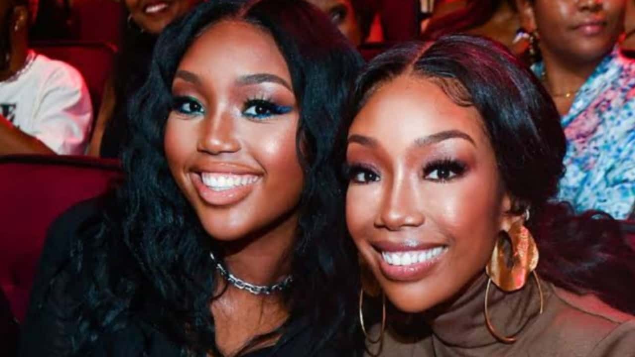 Who Is Brandy’s Baby Daddy? The Piano Man Singer’s Love Life Details