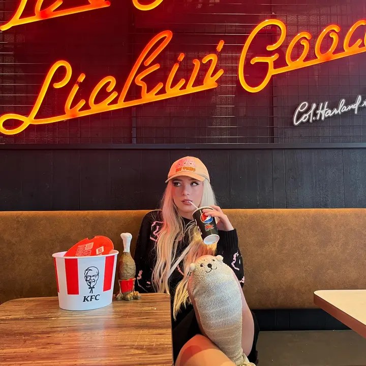What would you do 👀? chars_cheek_squeak TikTok Video