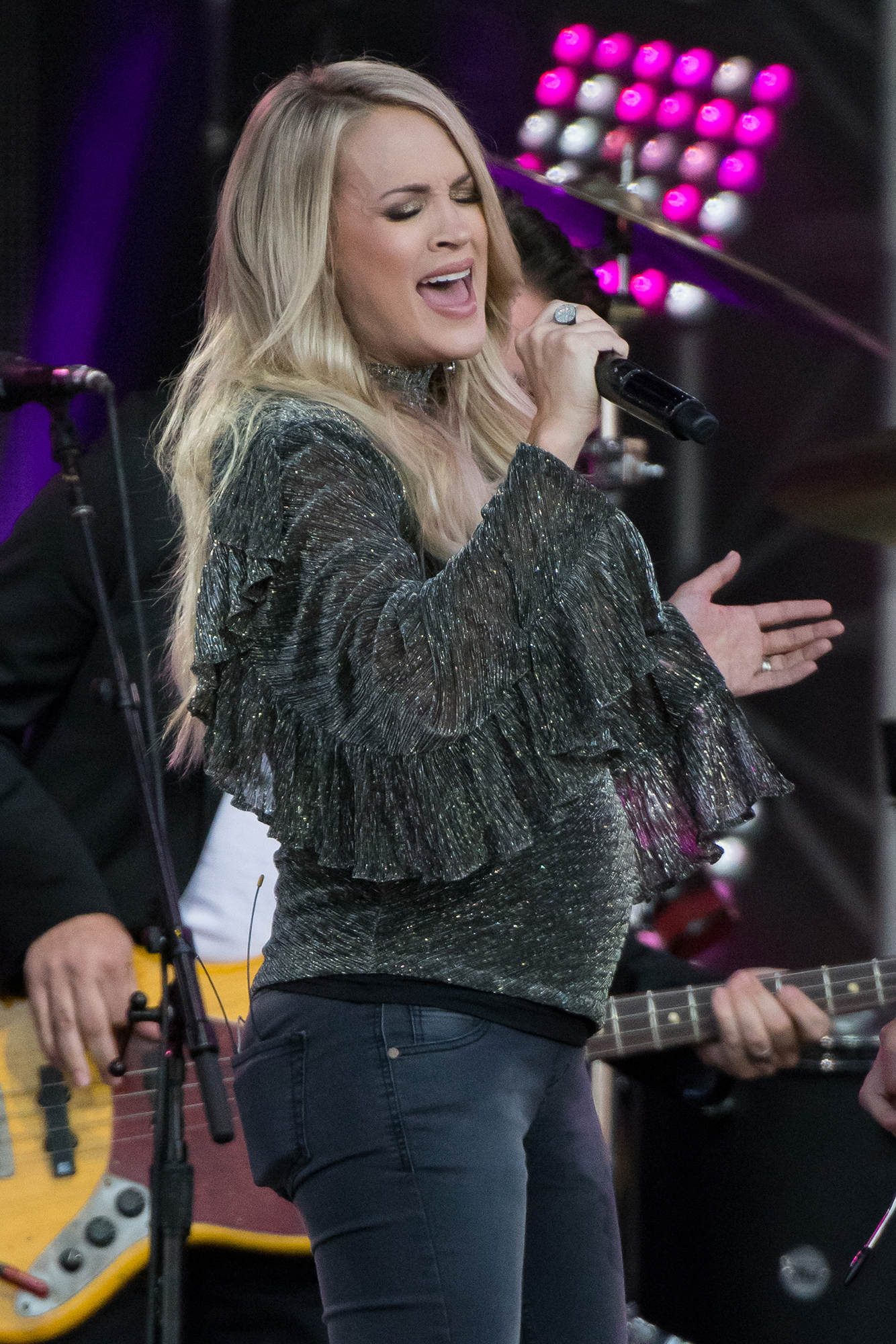 Carrie Underwood's sparkling pregnancy style