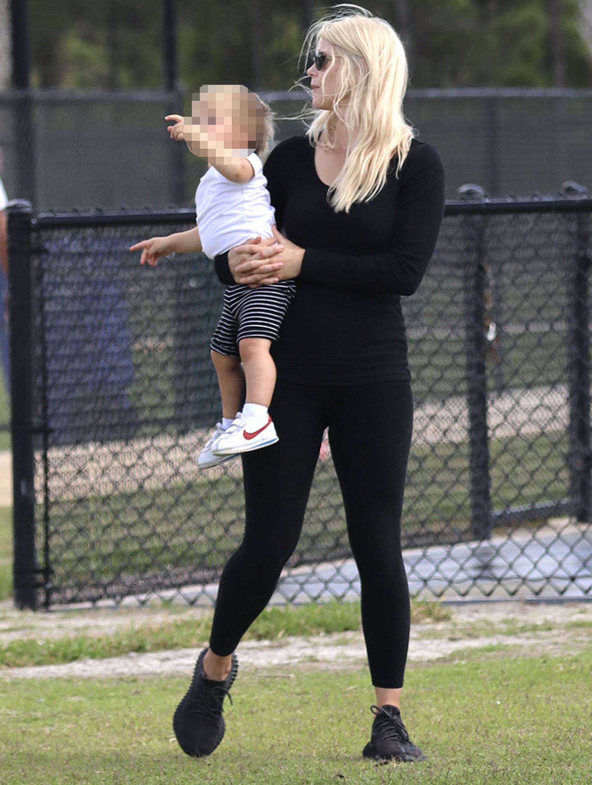 Elin Nordegren spotted with kids as ex Tiger Woods recovers from crash