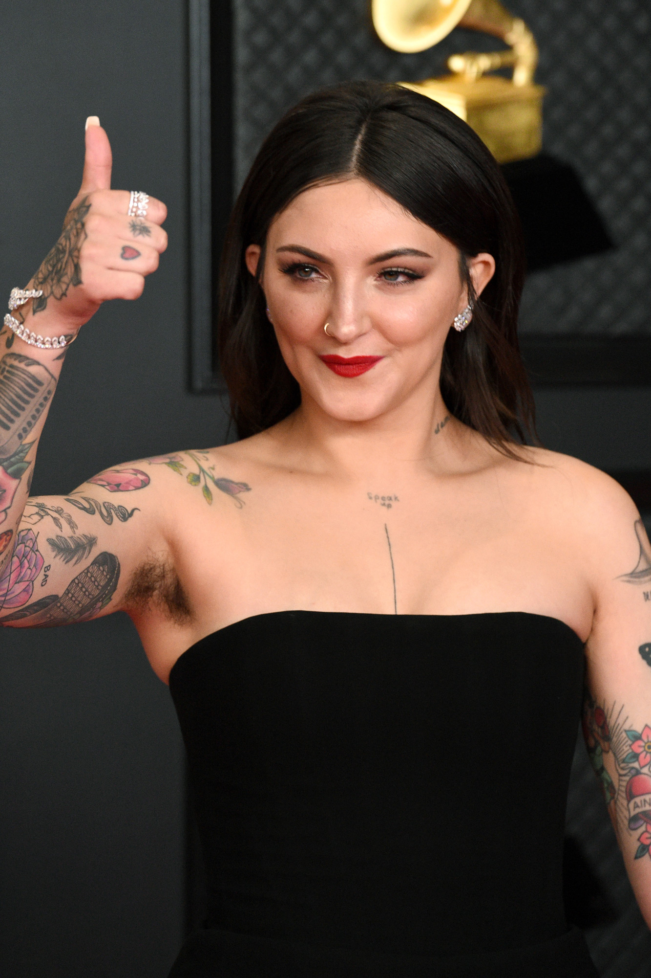 Julia Michaels shows off armpit hair on Grammys 2021 red carpet