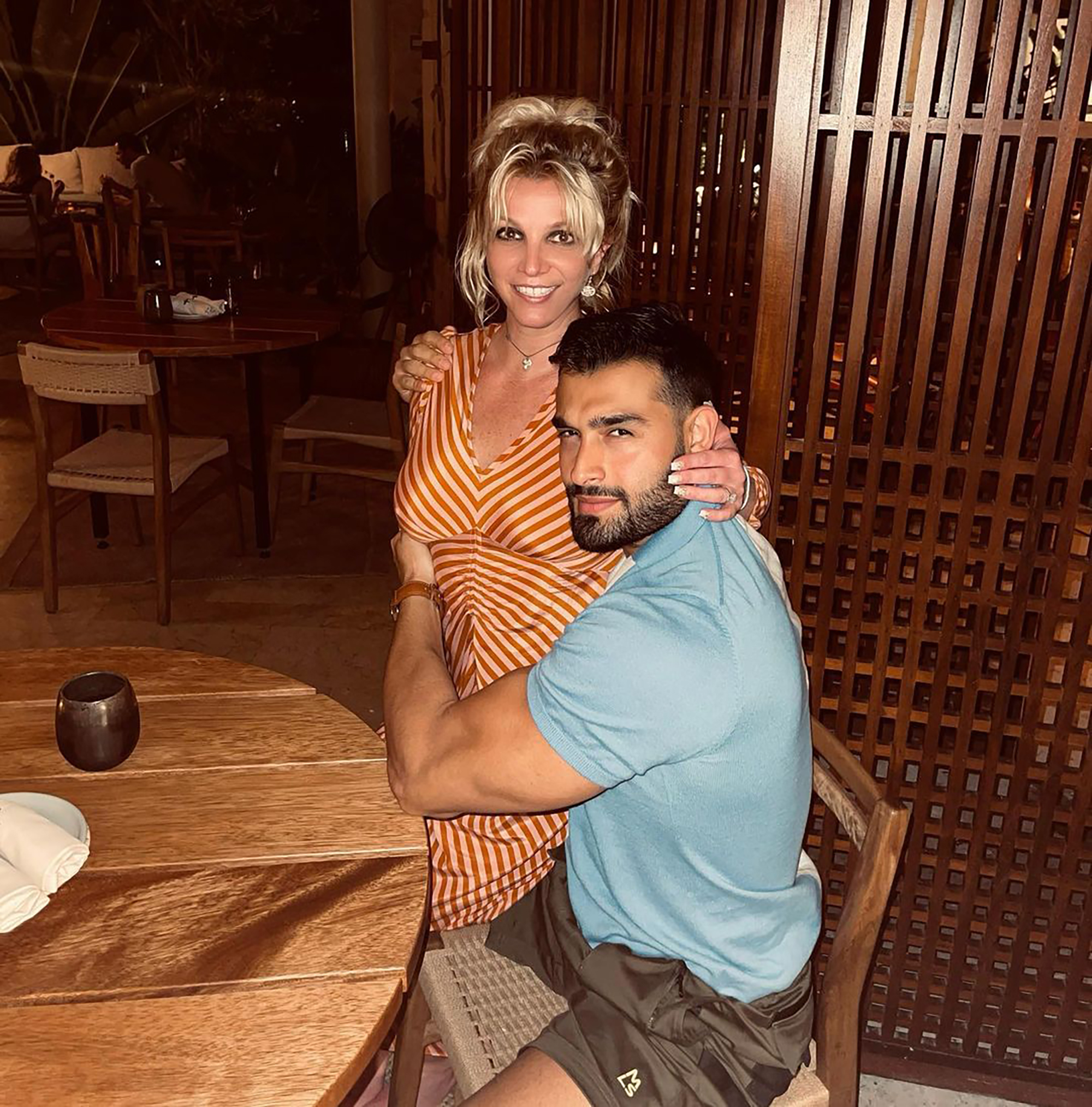 Britney Spears enjoys nude pool day ‘Keep swimming’ News and Gossip
