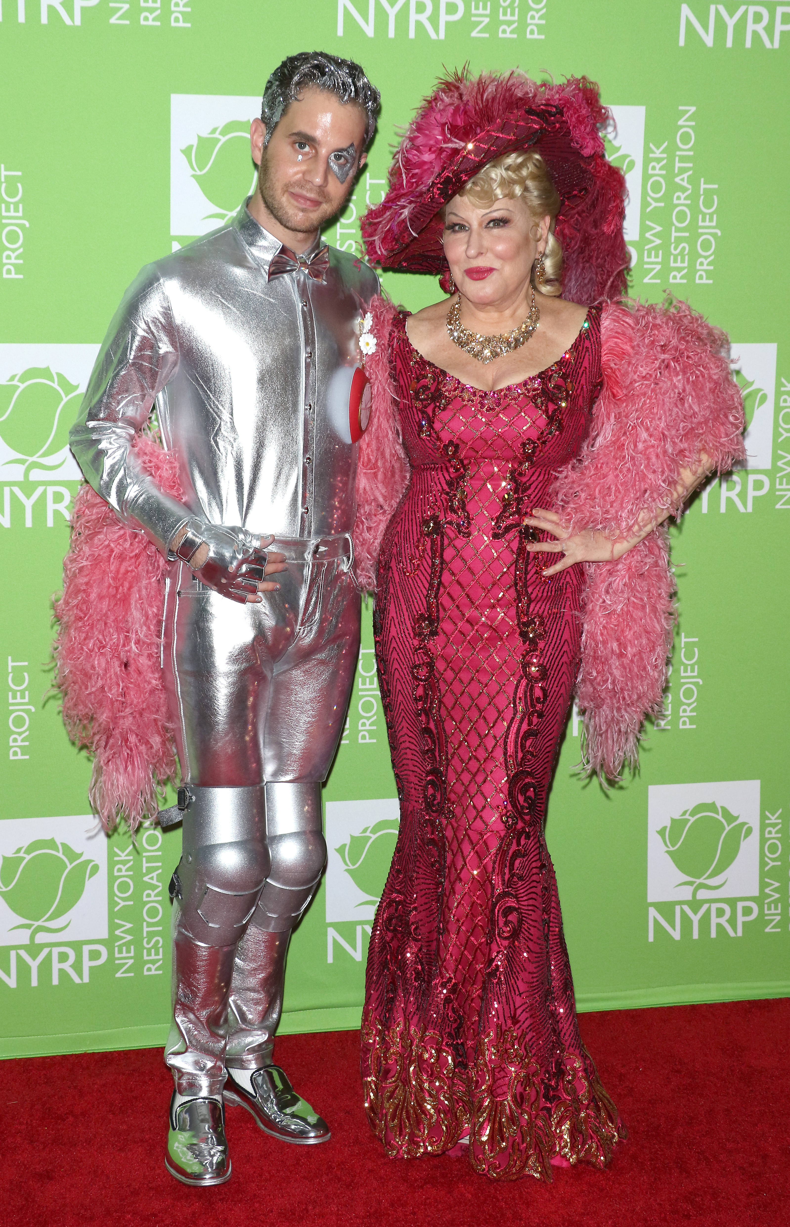 Bette Midler skips annual Hulaween ball