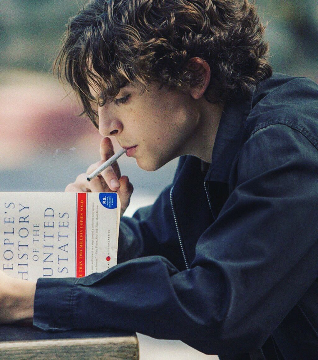 Timothée Chalamet 2023 dating, net worth, tattoos, smoking & body