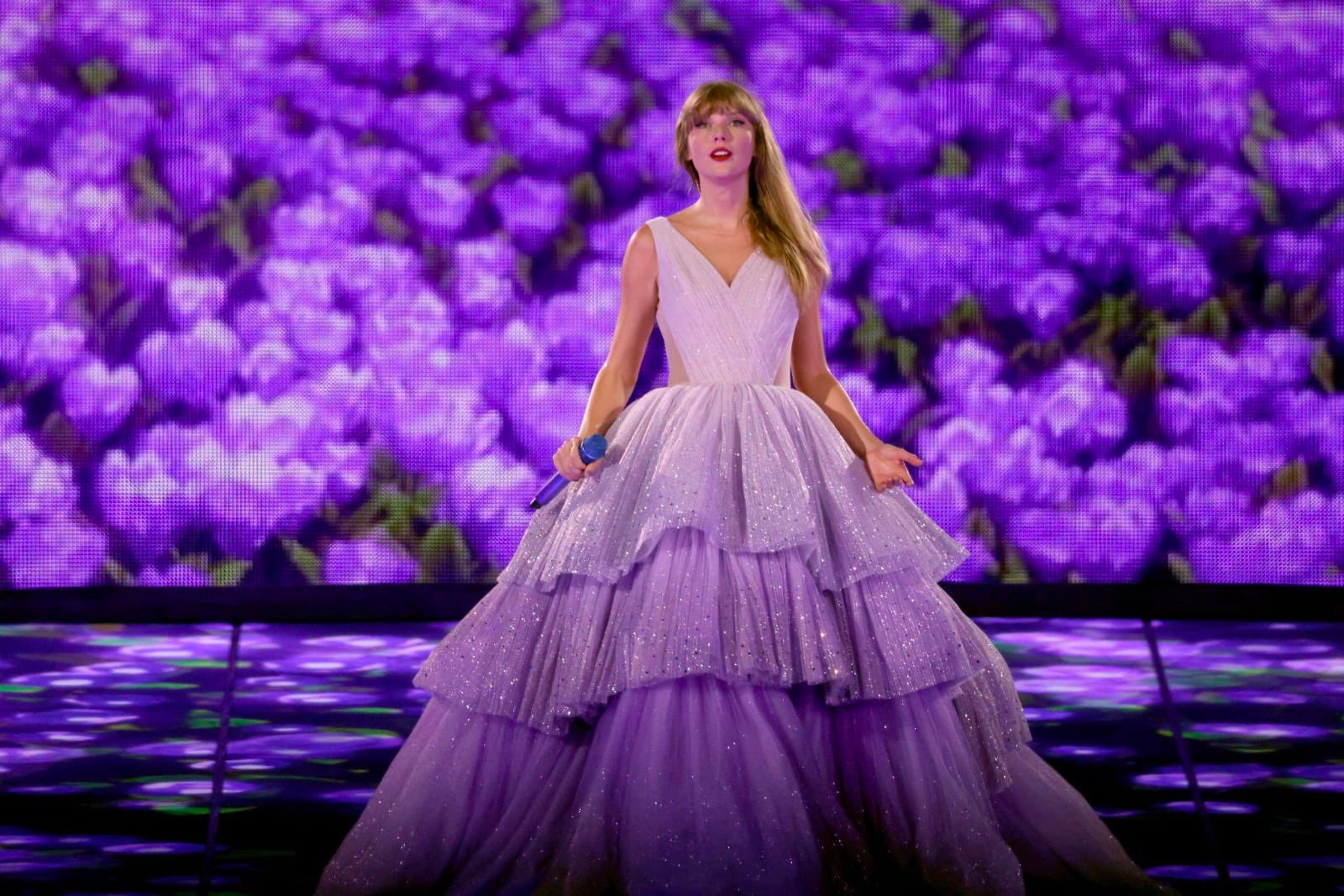 Taylor Swift Rewears The Designer Who Made Her Original, 47 OFF