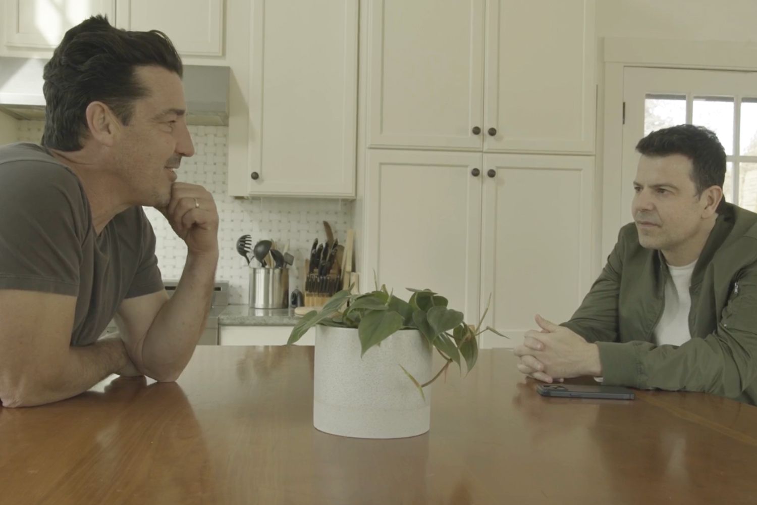Jonathan and Jordan Knight Team Up for HGTV Series 'Farmhouse Fixer