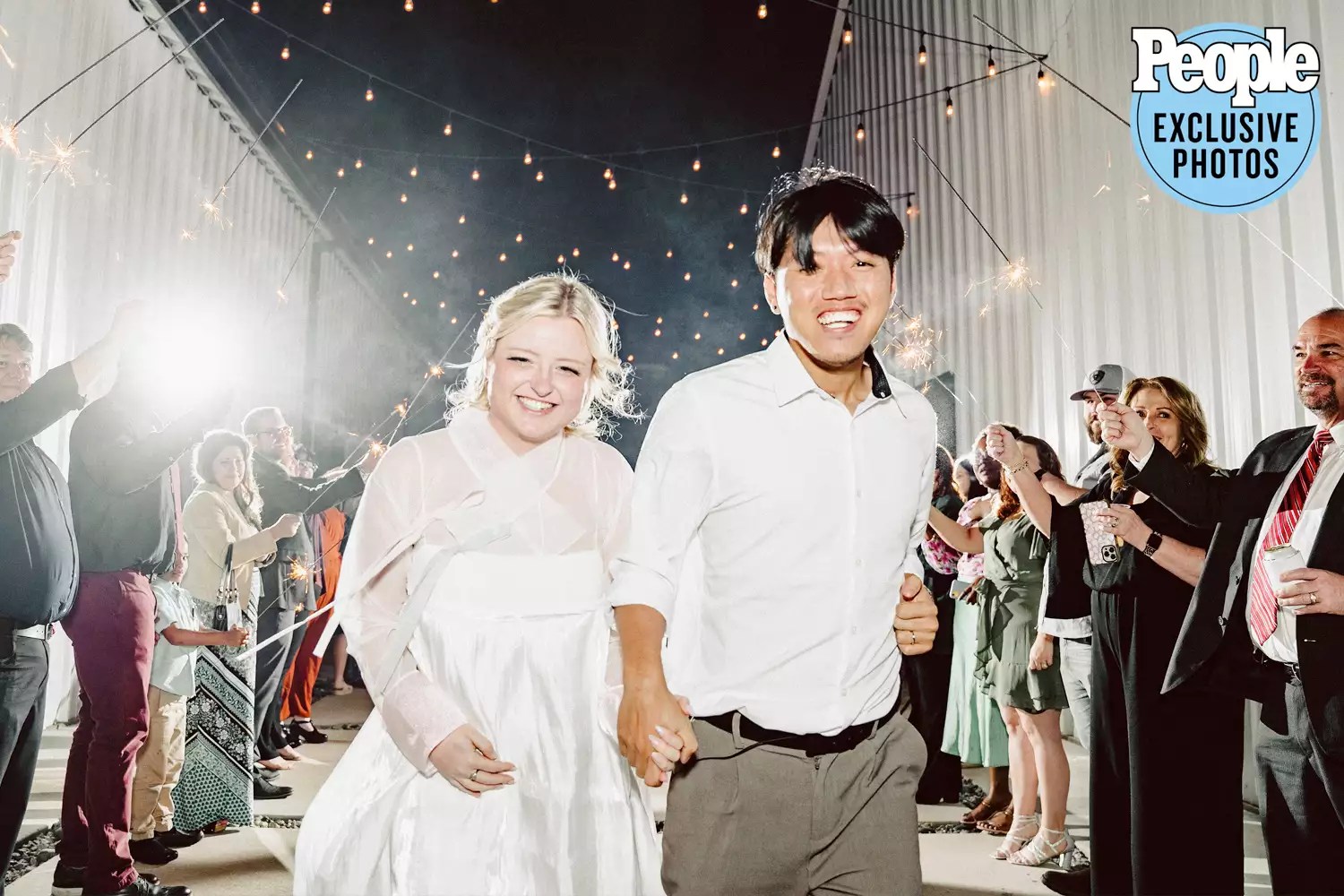 90 Day Fiancé Stars Devin Nick Are Married! All the Pics from Their