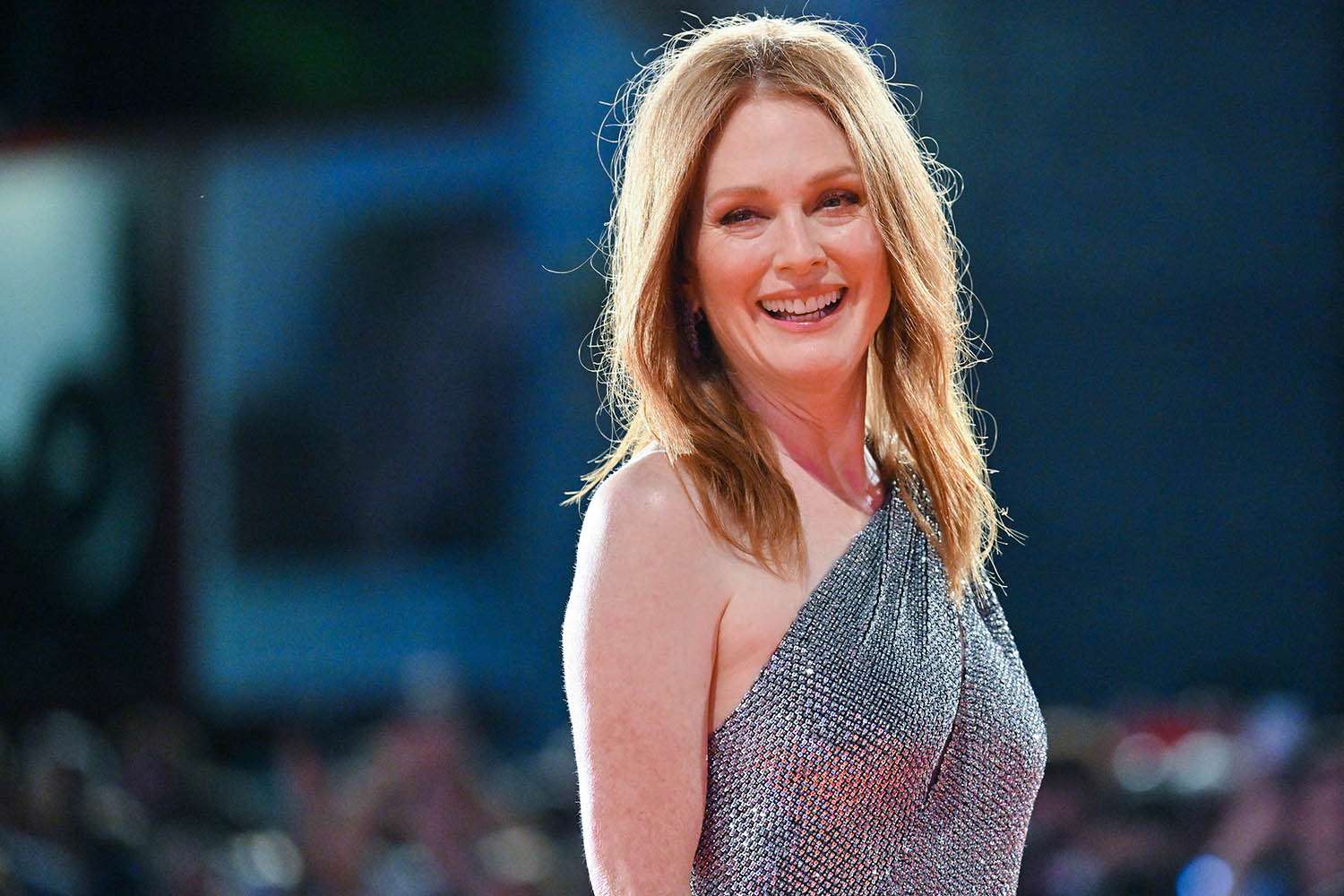 Julianne Moore Says She Was Told 'Try to Look Prettier' by Movie Industry Figure TrendRadars