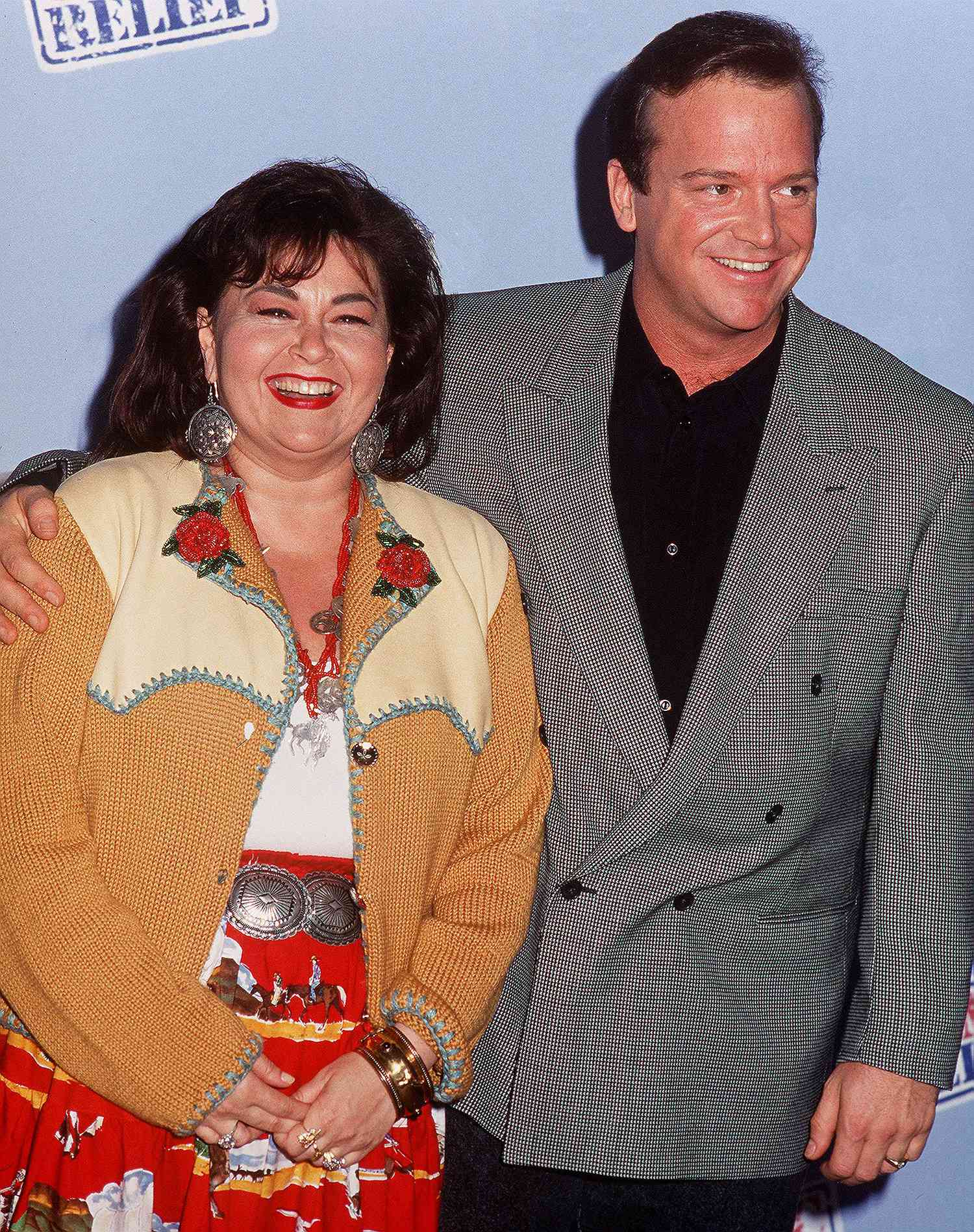 Roseanne Barr's Ex Tom Arnold Reviews Roseanne Reboot