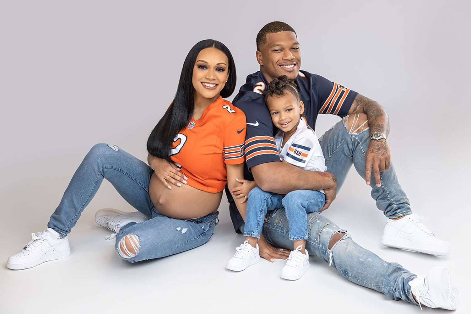 NFL's DJ Moore and Wife Share Maternity Shoot Ahead of Baby No. 2