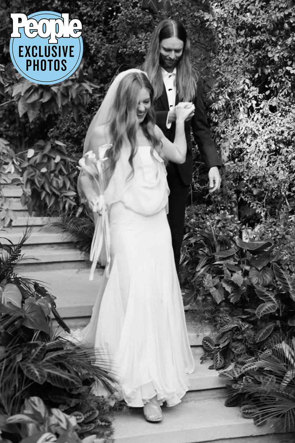 Maroon 5 Guitarist James Valentine Marries Fiancée Alexis Novak