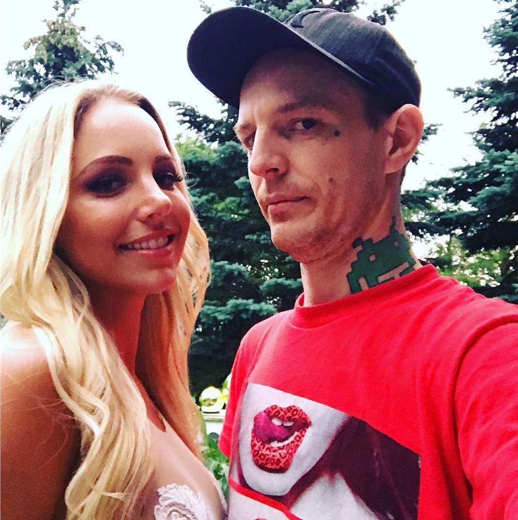 Deadmau5 Marries Longtime Girlfriend Kelly 'Grill' Fedoni