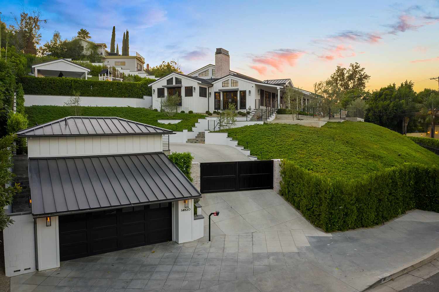 Jeff Lewis Lists L.A. Home He Shared with Ex
