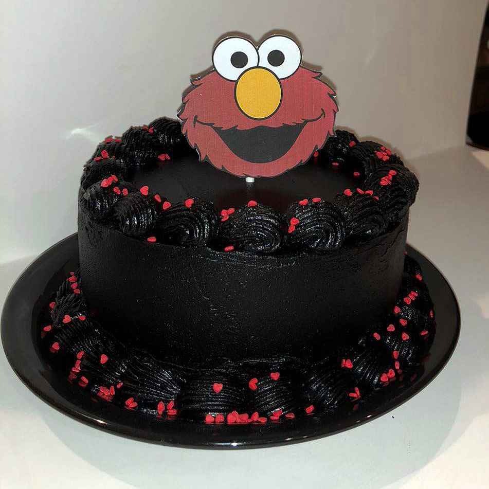 Baker Makes an 'Emo Elmo' Cake After Misreading a Customer's Request