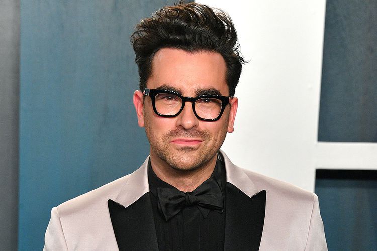 Dan Levy's Mom Shares Message to His Childhood Bullies Ahead of SNL