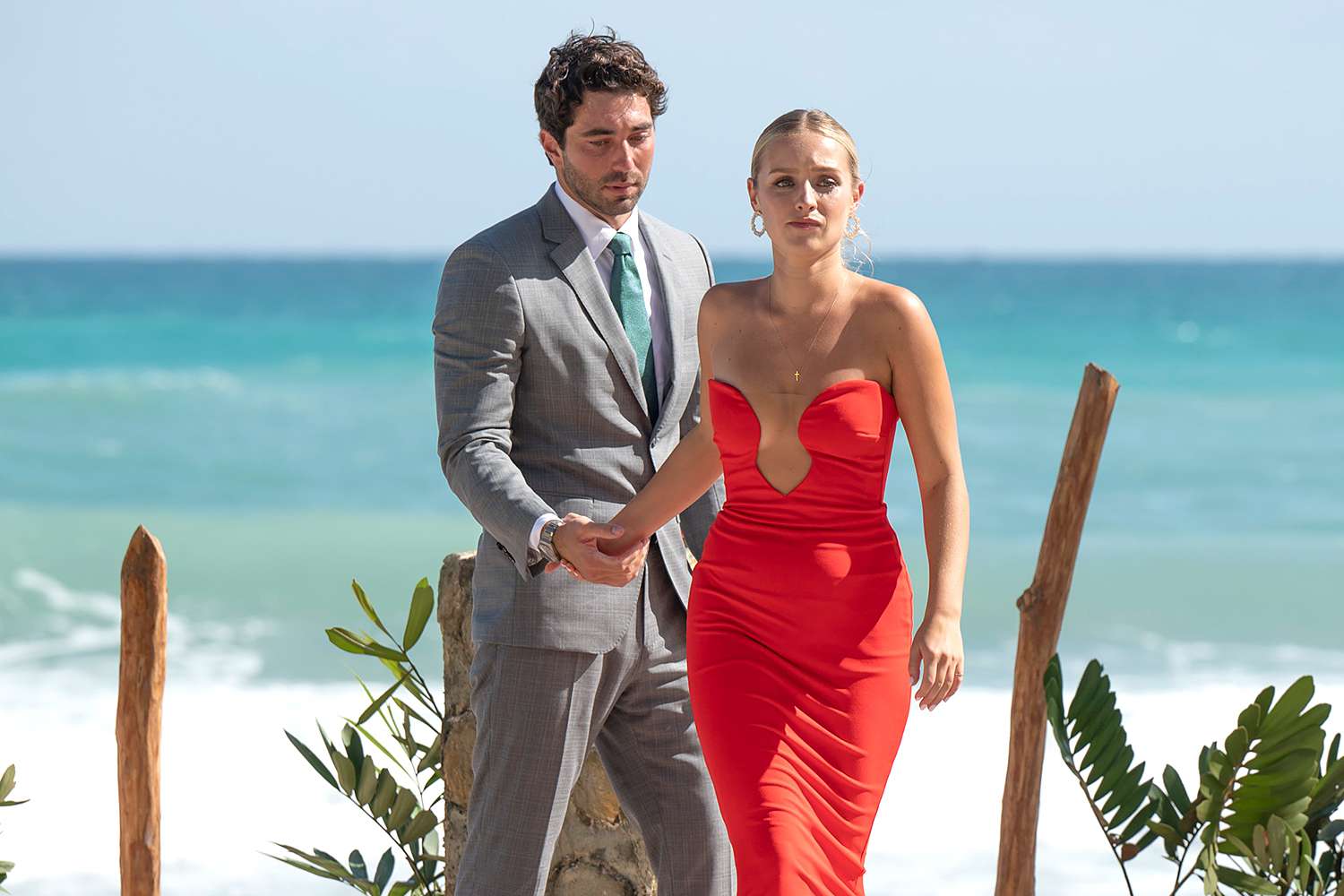 'The Bachelor''s Daisy Kent Plans to Give Away Her Finale Dress