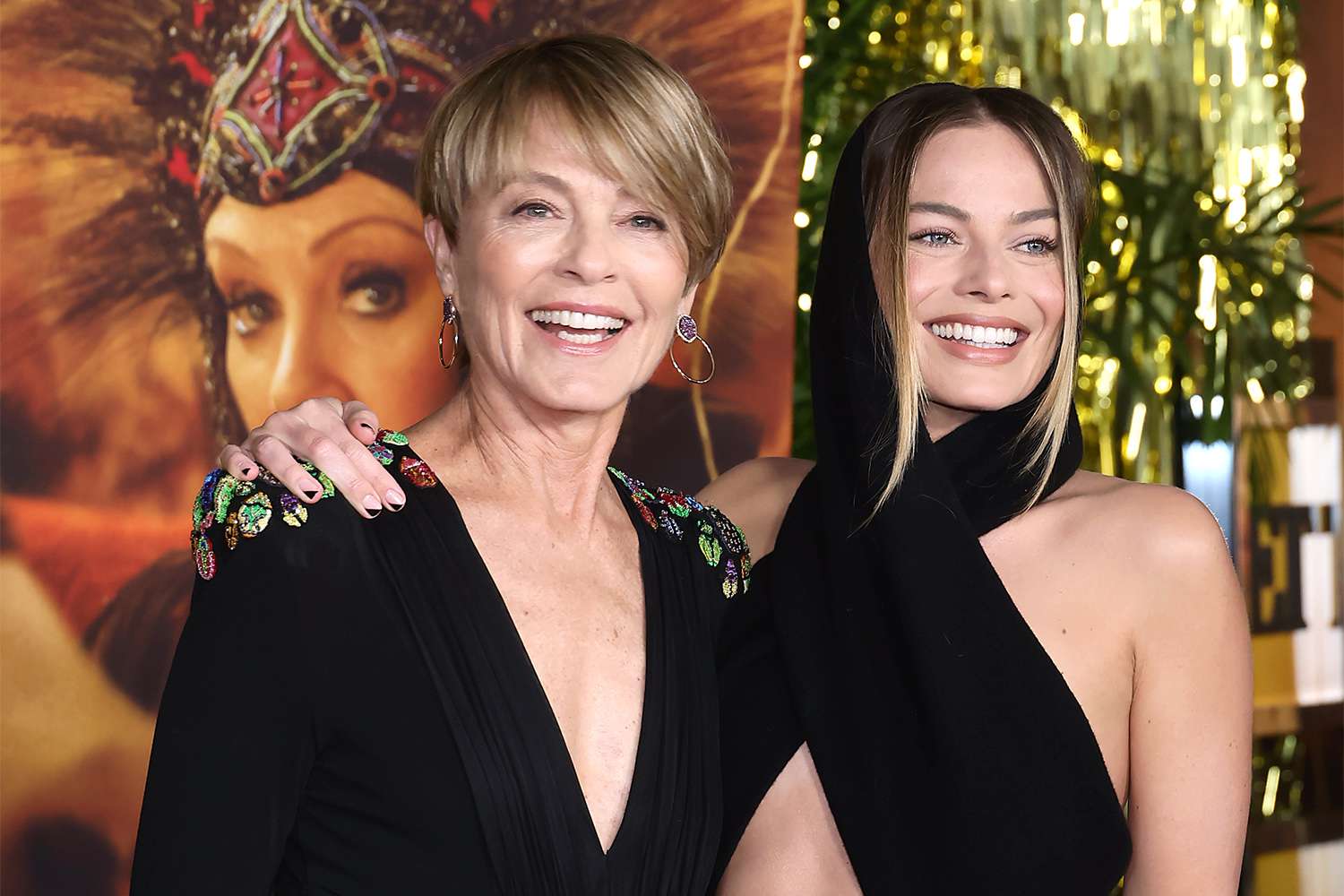 Margot Robbie Attends Babylon L.A. Premiere with Her Mom Photos