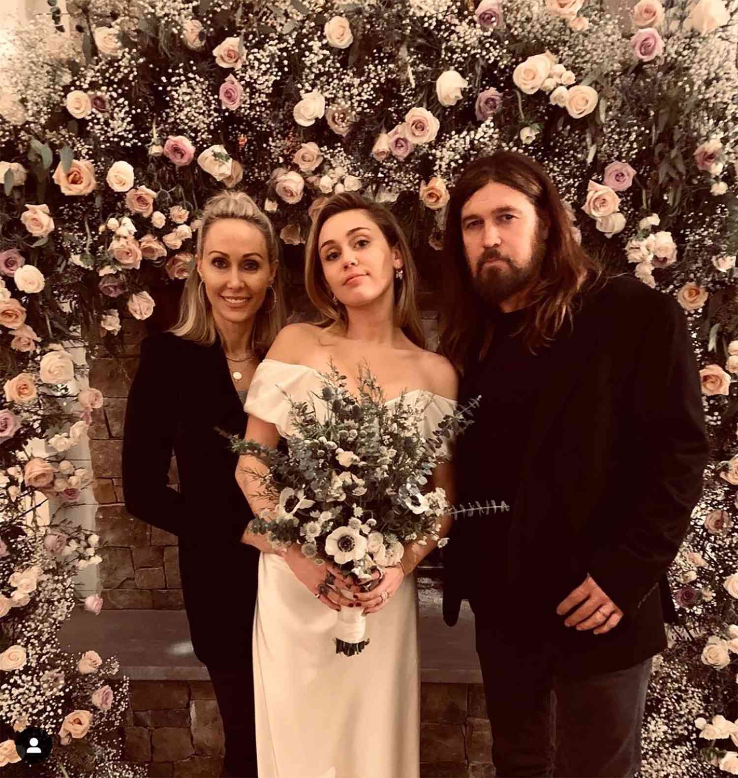 Miley Cyrus Married 5 Days Before Her Parents' Anniversary