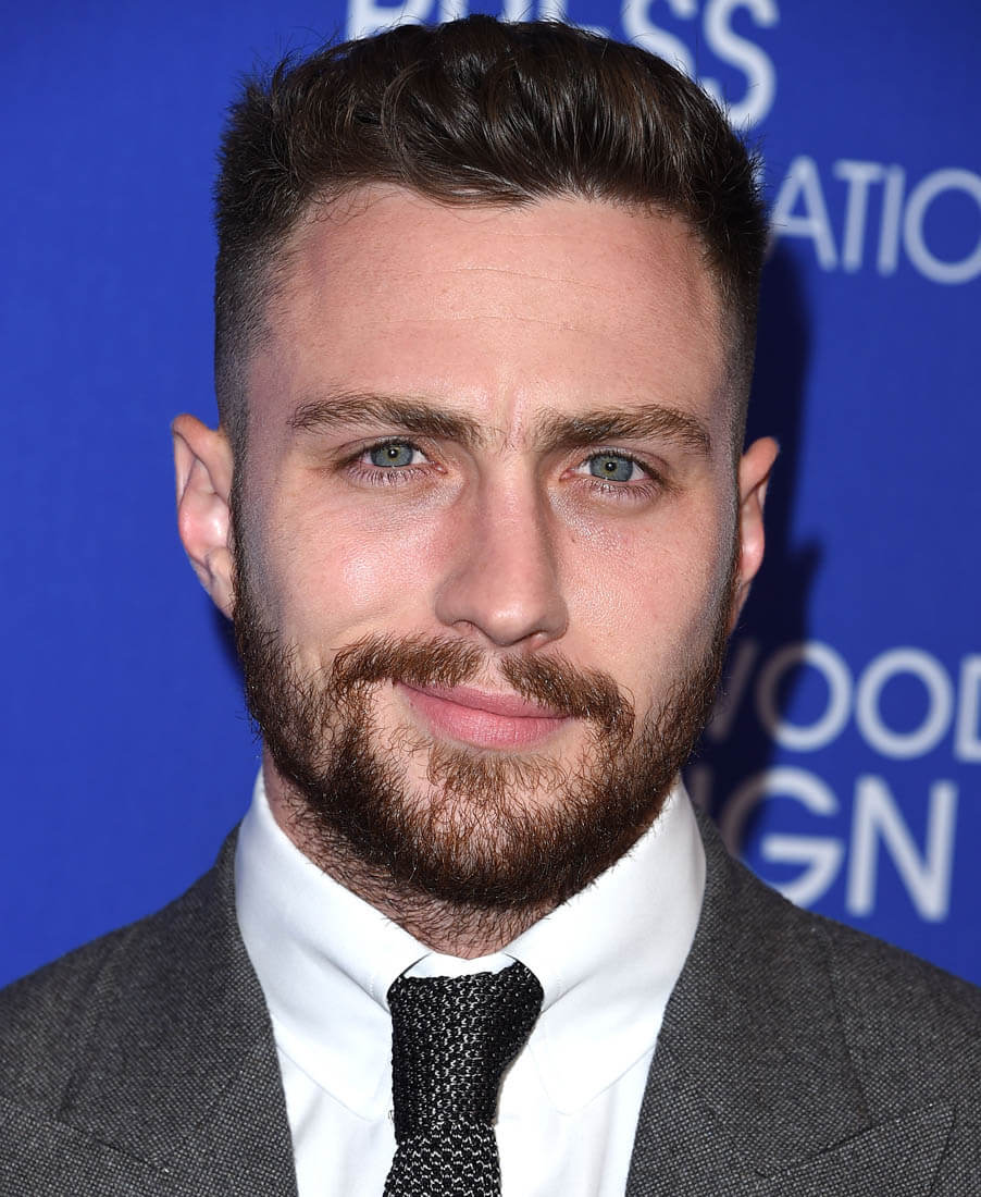 Aaron TaylorJohnson looks beefy at the Hollywood Foreign Press gala