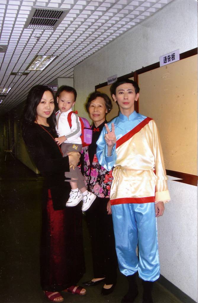 All About Daniel Kwan 2004