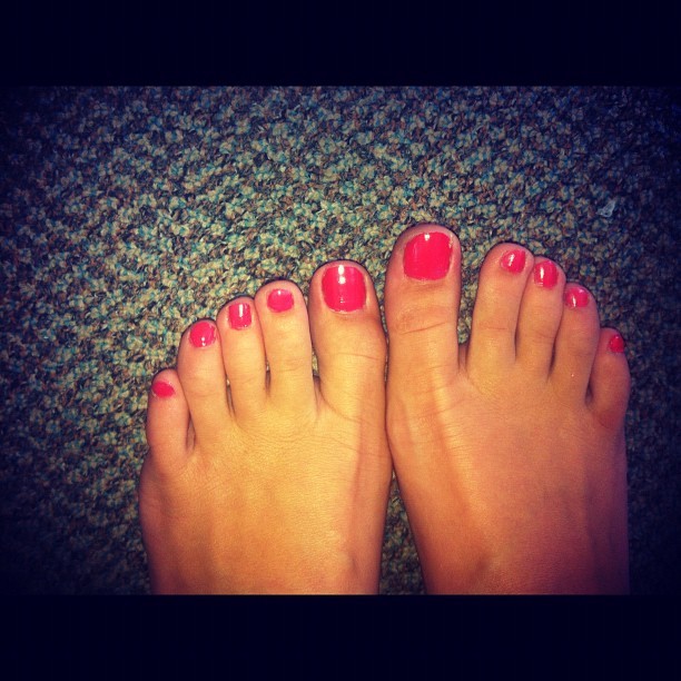 Lauren Alaina's Feet