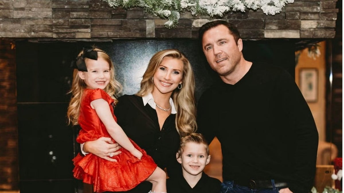 Who is Chael Sonnen's wife, Brittany Smith?