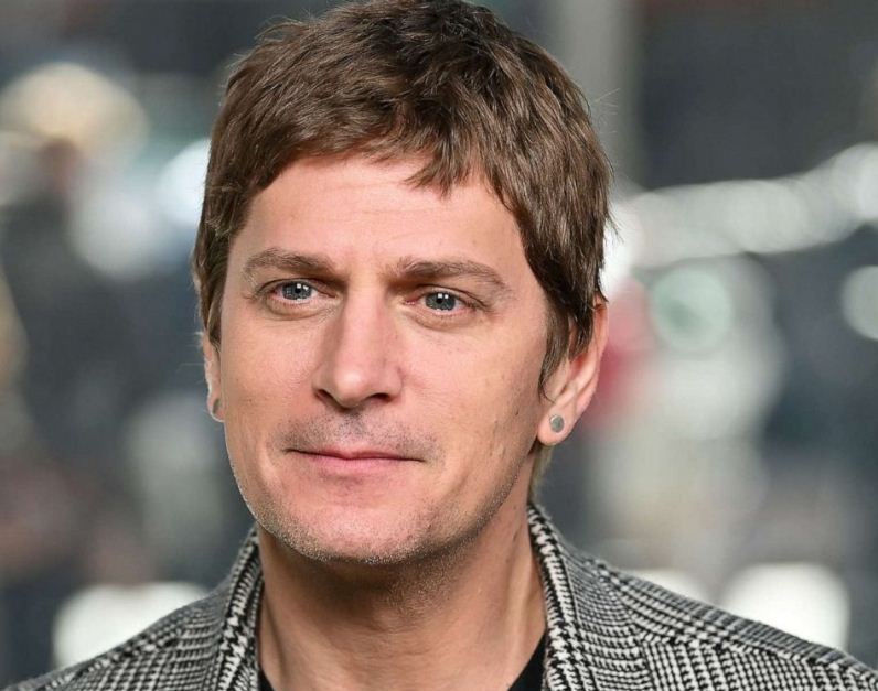 Rob Thomas Net Worth, Salary, Age, Height, Weight, Bio, Family, Career