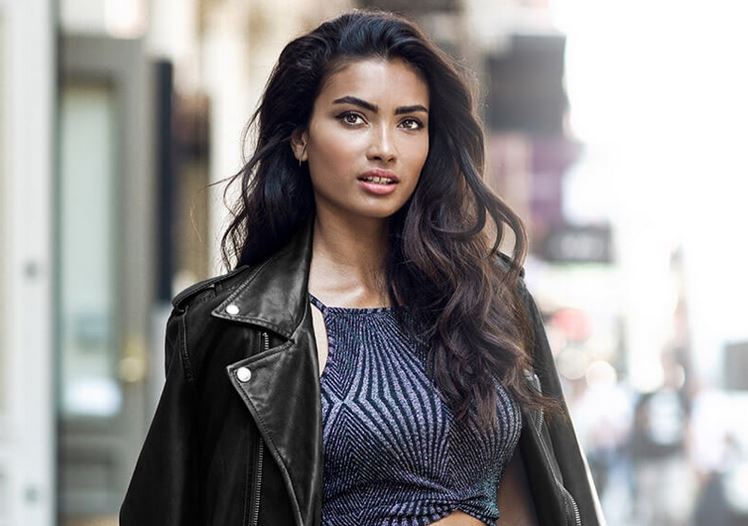 Kelly Gale Net Worth , Salary, Age, Height, Weight, Bio, Career