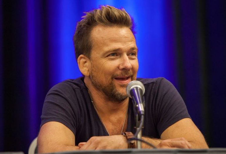 Sean Patrick Flanery Net Worth, Salary, Age, Height, Bio, Family, Career