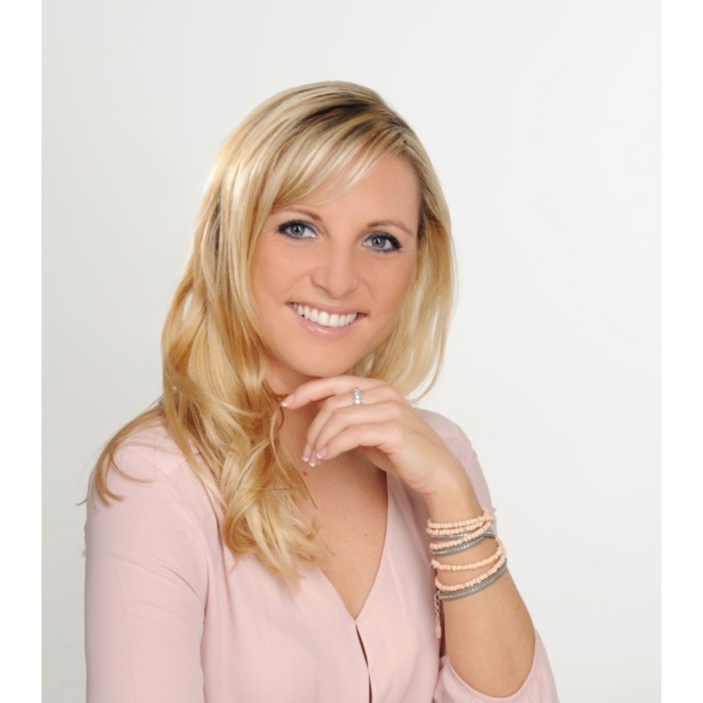 Maja von Schmeling Managing Director Oui Weddings XING