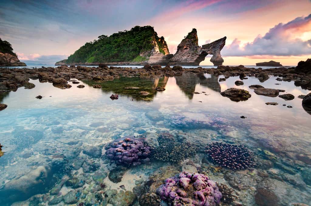 Atuh Beach low tide