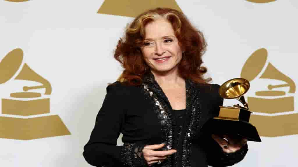 Who is Bonnie Raits husband? Is Bonnie Raitt still married? The