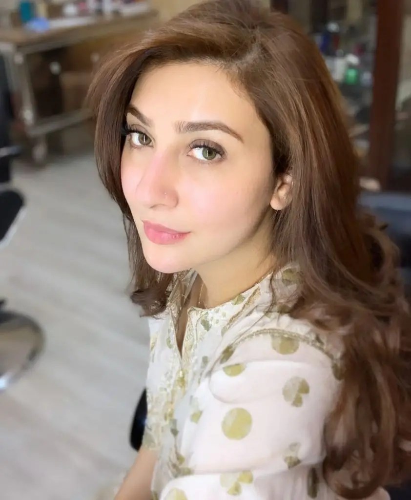 Ayesha Khan Shares New Year Picture With Husband Reviewit.pk