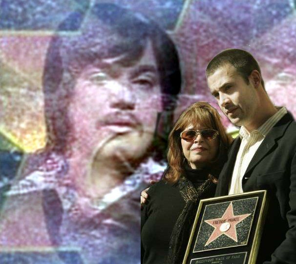 freddie prinze jr and sr Google Search Famous Family Pinterest