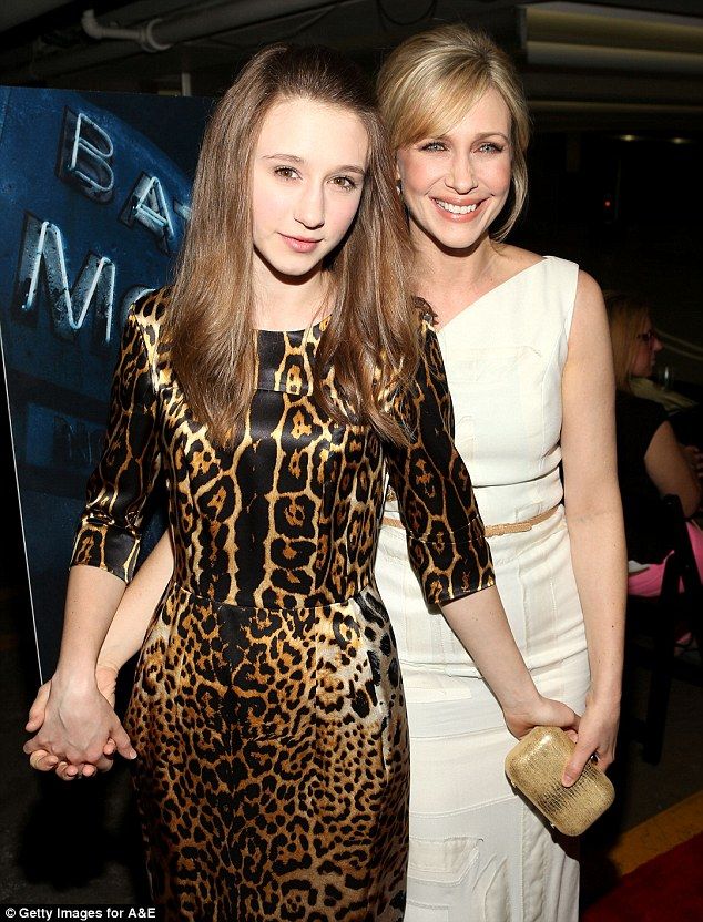 Vera Farmiga shows younger sister Taissa the ropes as the stylish