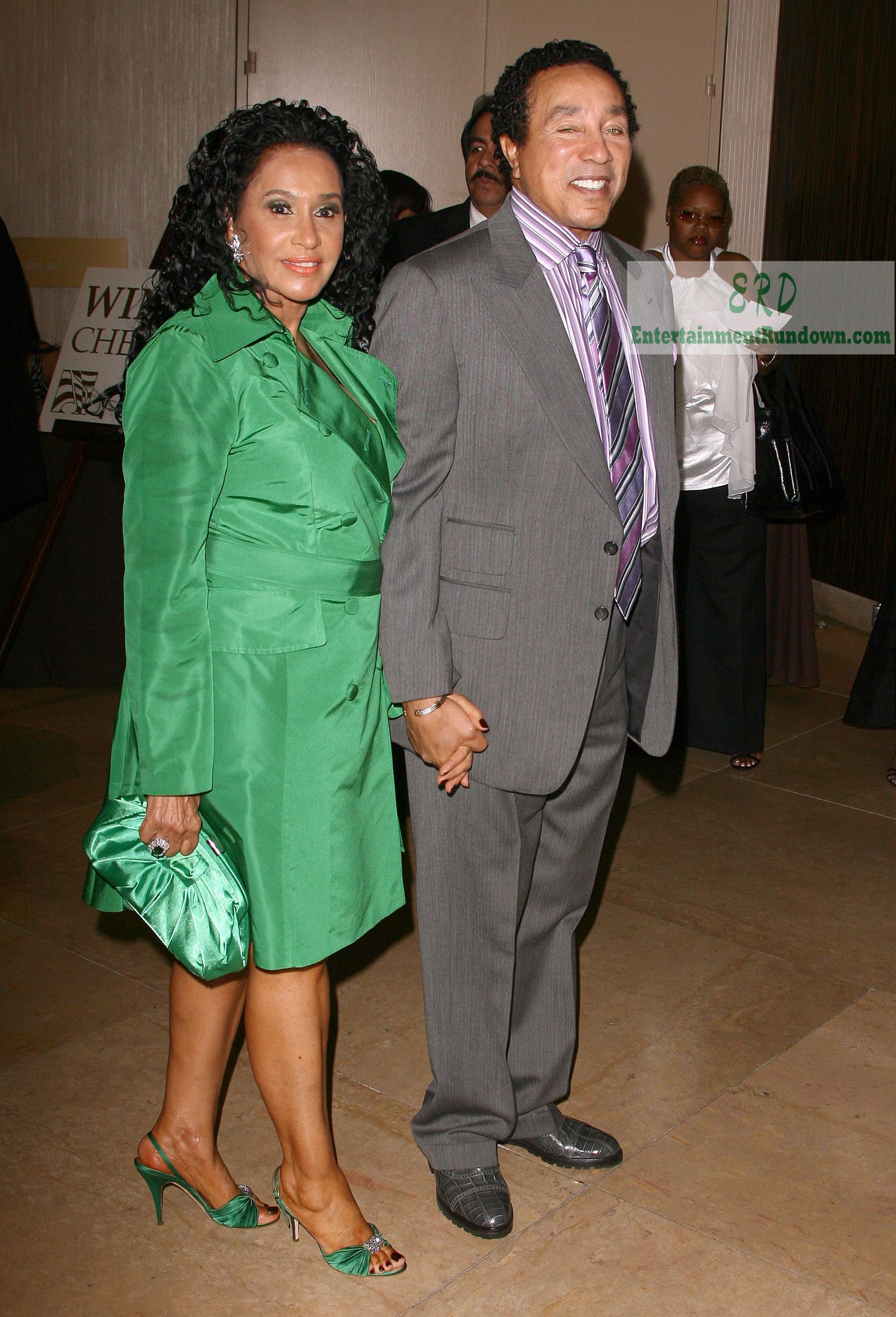 Smokey Robinson and his wife.. Couples Showin Real Love
