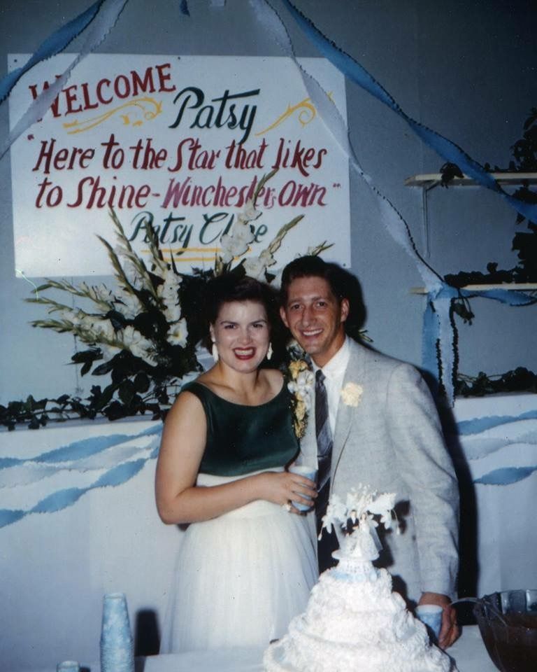 Patsy Cline's wedding picture in (1957). In memory of Patsy's Husband