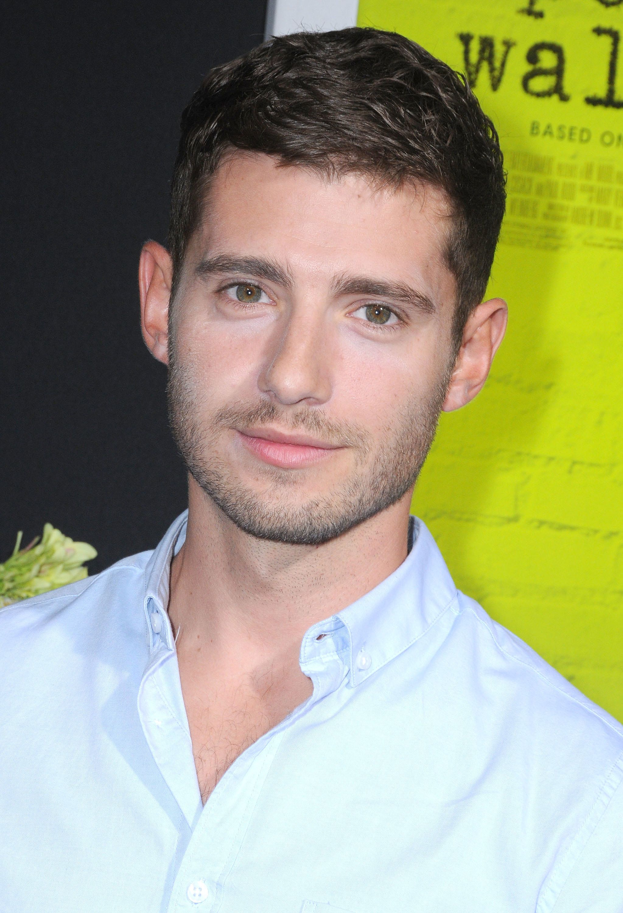 Classify British actor Julian Morris