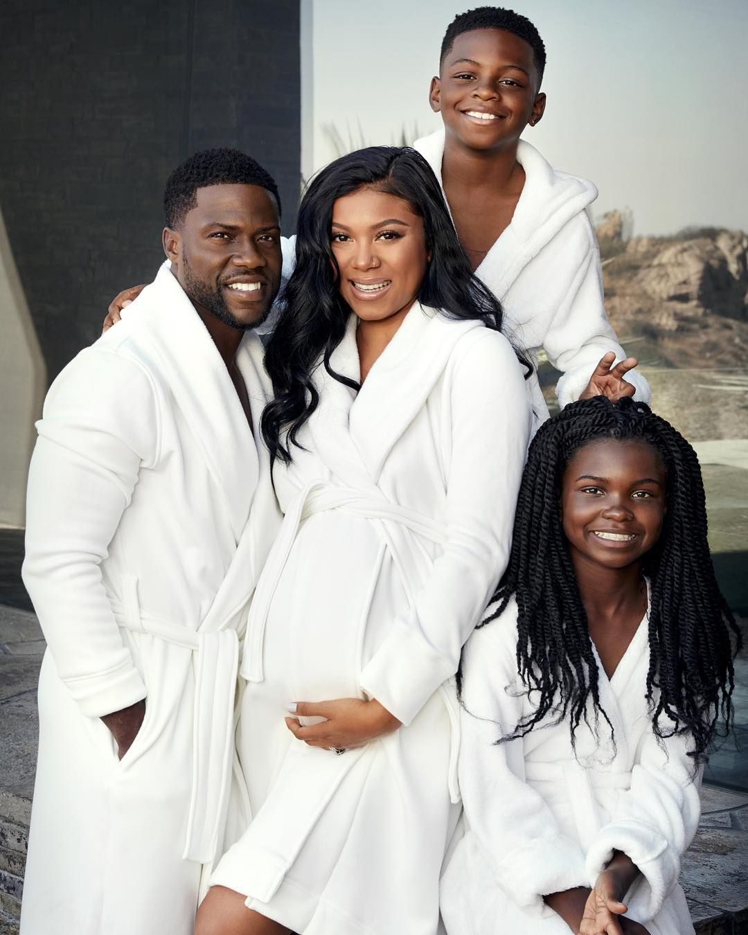 Kevin Hart With His Family Beautiful Family... Pinterest Kevin hart