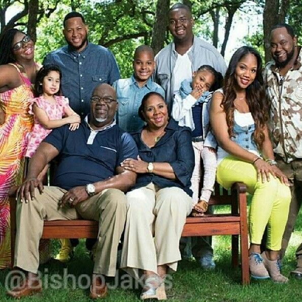 T.D. Jakes and Mama Serita Jakes , and FAMILY AMEN Famous