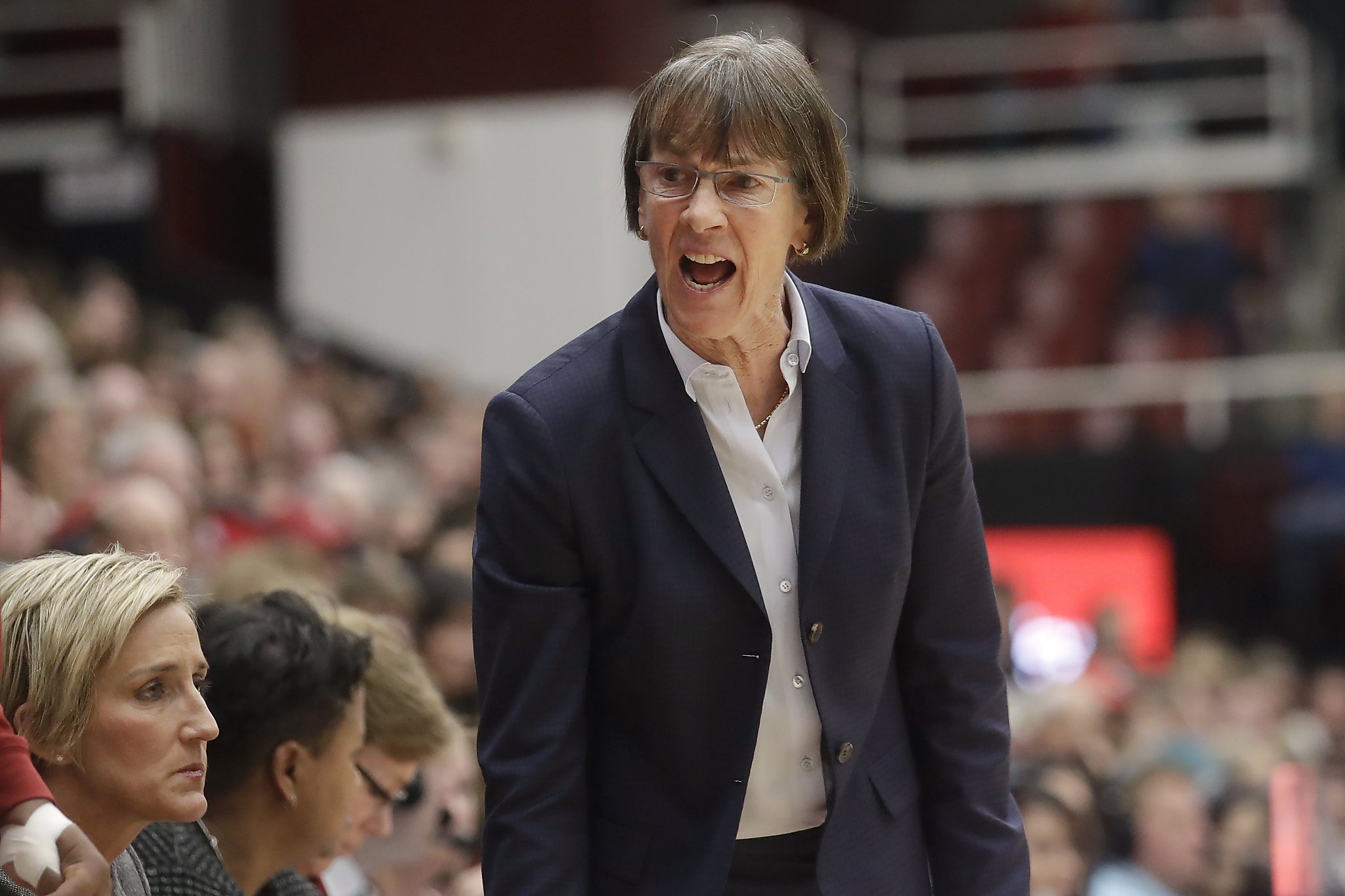 Stanford’s Tara VanDerveer on verge of wins record; Cardinal stay No. 1